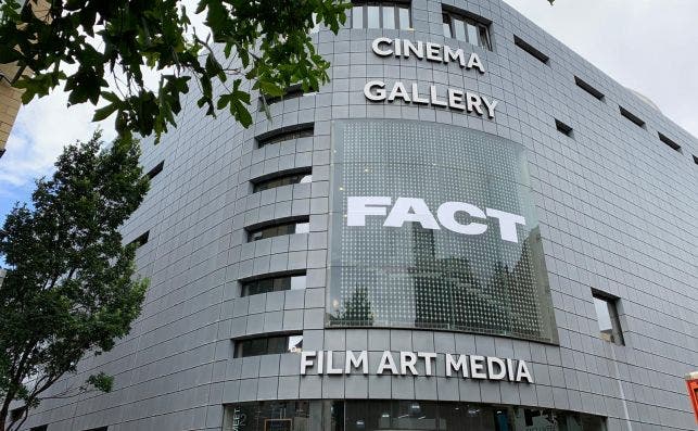 Cine, galeriÌa, tienda y cafeteriÌa. Foto FACT.