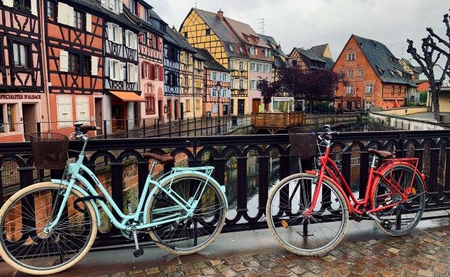 Colmar es uno de los pueblos mÃ¡s bonitos cercanos a Estrasburgo. Foto: Aswathy N - Unsplash