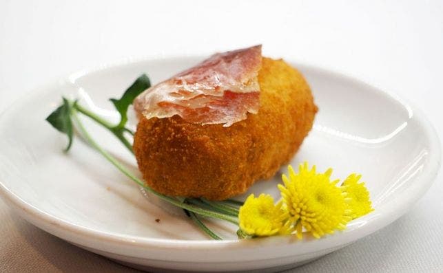 Croquetas de jamoÌn ibeÌrico