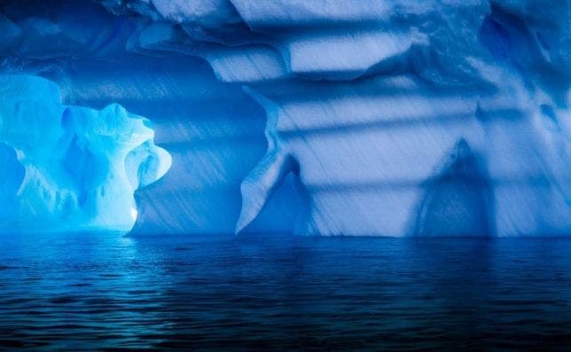 Cueva en la PenÃ­nsula AntÃ¡rtica