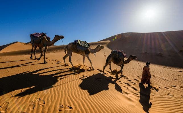 Desierto en Marruecos Foto Sergey Pesterev unsplash