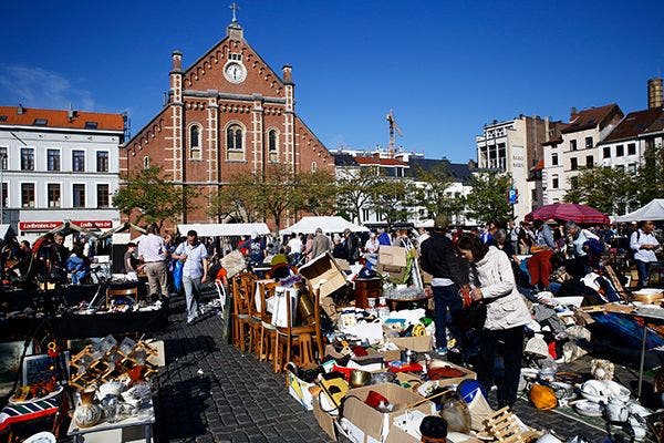 dimanche quartier marolles marche puces Foto Visit Bruselas