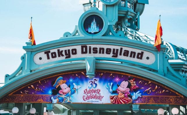 Disneyland Tokyo auÌn no tiene fecha de apertura. Foto Romeo A. Unsplash 