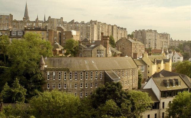 Edimburgo desde el puente de Dean. Foto Turismo de Edimburgo.