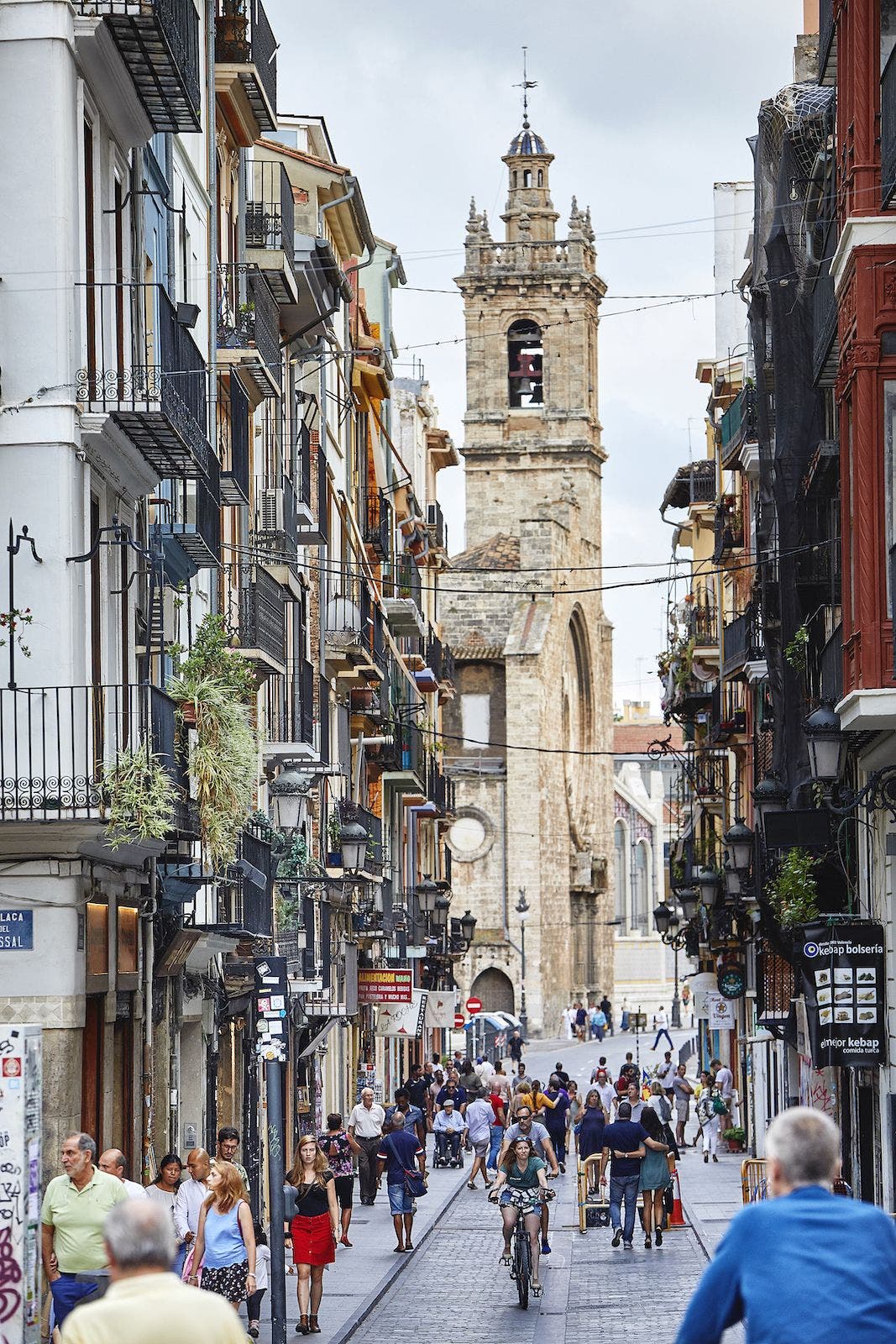 El Carmen es uno de los barrios maÌs encantadores de Valencia. Foto: Arlandis | Visitvalencia.