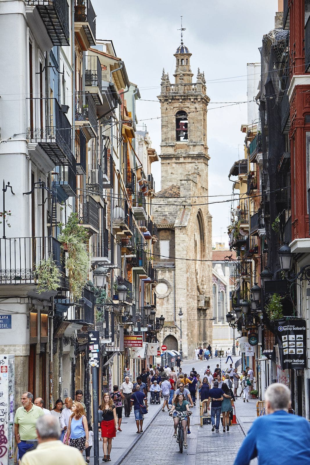 El Carmen es uno de los barrios maÌs encantadores de Valencia. Foto: Arlandis | Visitvalencia.