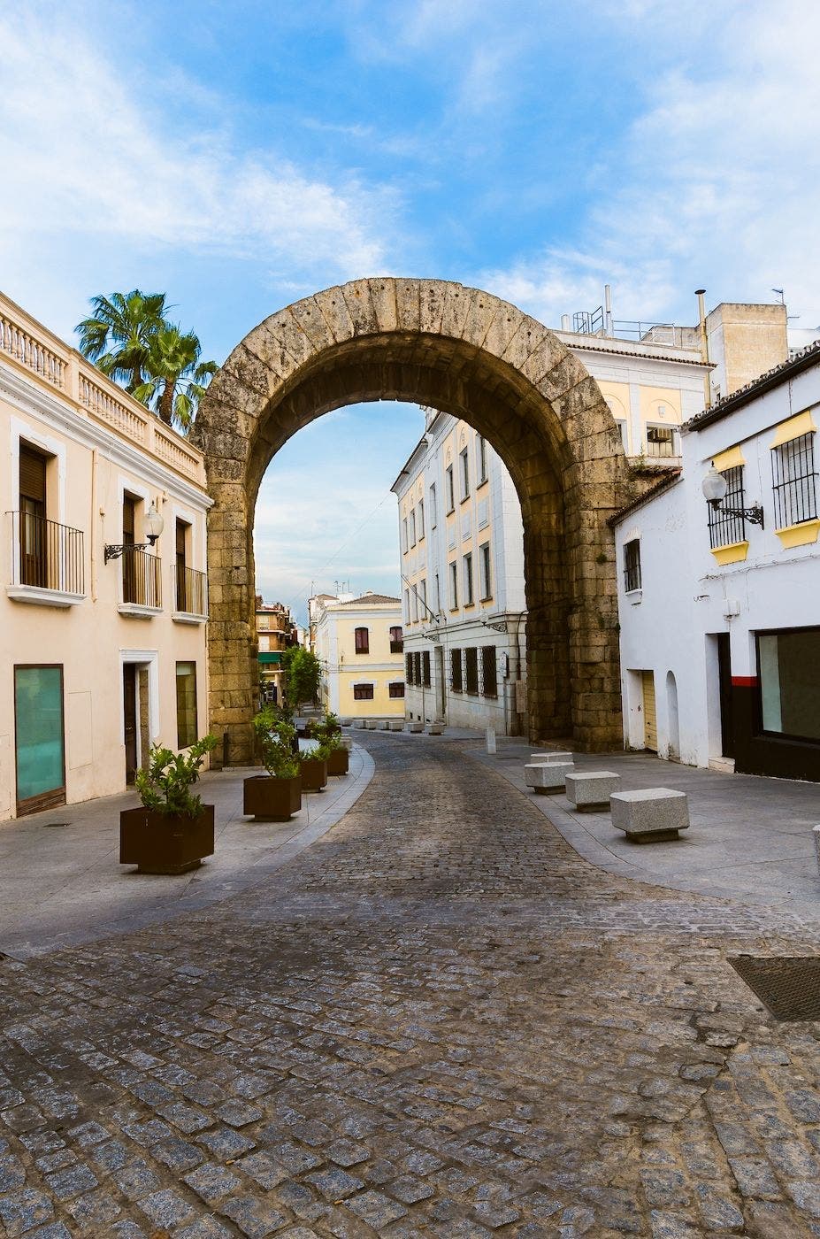 En la zona del Arco de Trajano hay mucho ambiente. Foto Getty Images.