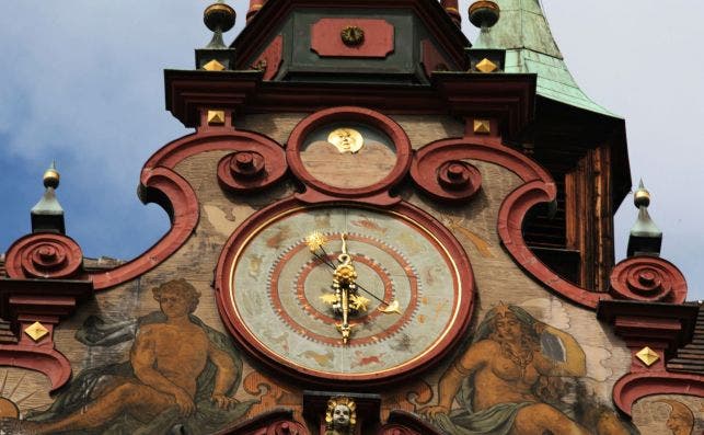 El de Tubingen es de los pocos relojes que no tiene motivos religiosos. Foto: Manena Munar.