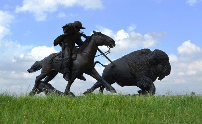 Escultura Buffalo Bill. Foto: Turismo de Kansas.