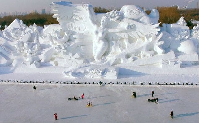 Esculturas de nieve en el Festival de Hielo de Harbin. EFE Wu Hong.