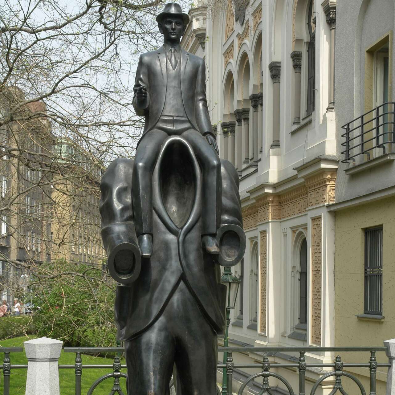 estatua franze kafky