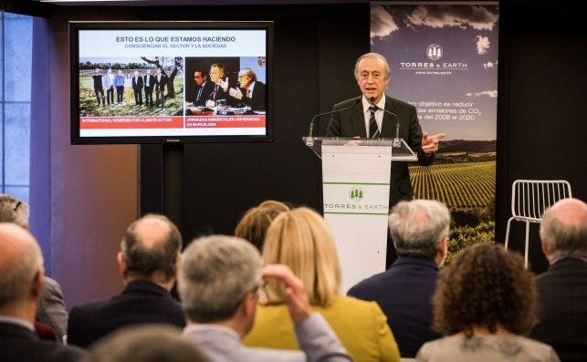 Miguel A. Torres en la entrega de los premios Torres & Earth