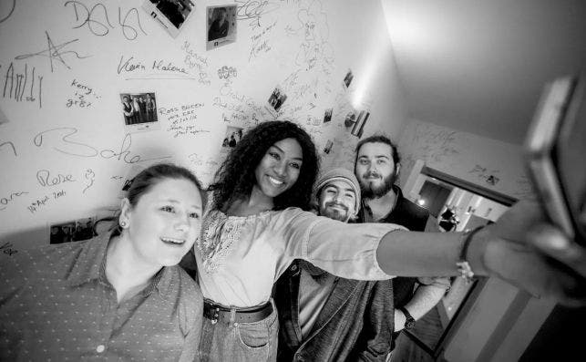 Fans en los estudios de Windmill Lane Foto windmill lane