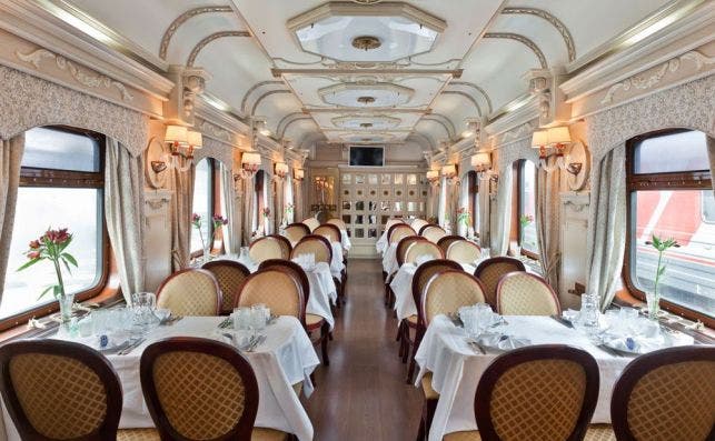 El lujo del coche comedor. Foto: Golden Eagle Luxury Train