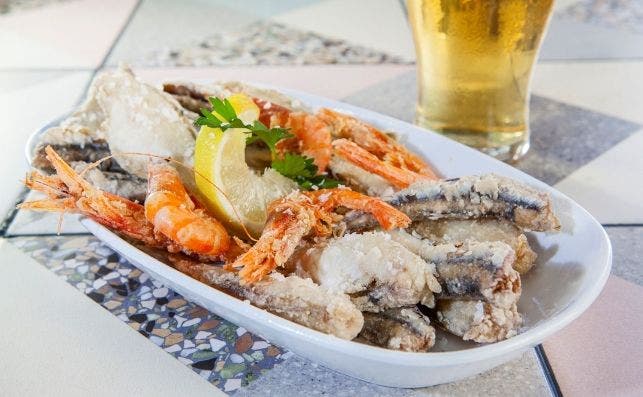 Fritura de pescado de Solo del Mar. Mercado San Valero.