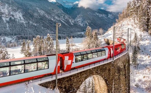 El Glacier Express une a las ciudades de St. Moritz y Zermatt. Foto: Turismo de Suiza.