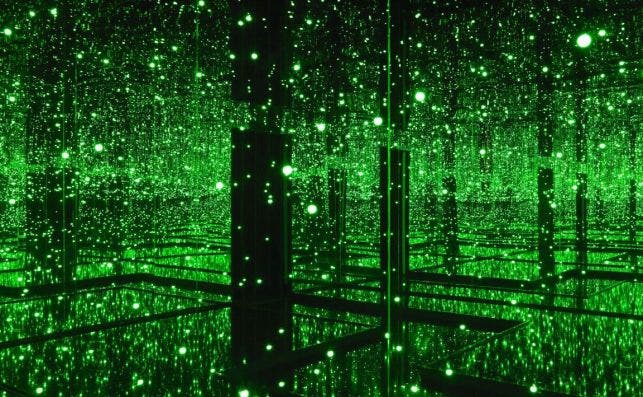 Una de las habitaciones infinitas de Yayoi Kusama. Foto Tate Gallery