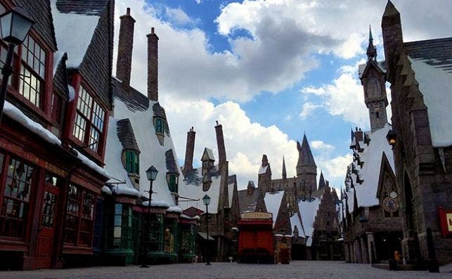 Warner Bros recreÃ³ el pueblo de Hogsmeade para su parque temÃ¡tico. Foto Warner Bros