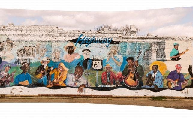 Mural dedicado a las grandes estrellas del blues. Foto: Visit Mississippi
