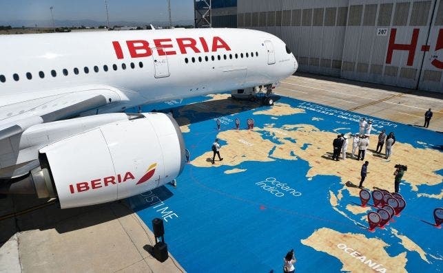 Iberia recibiÃ³ su quinto A350-900 llamado Juan Sebastian Elcano. Foto Iberia.