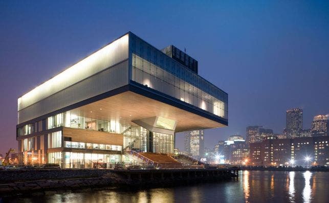 La moderna silueta del Instituto de Arte ContemporaÌneo de Boston. Foto Wikipedia