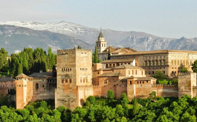 La Alhambra. Foto Pablo Valerio en Pixabay