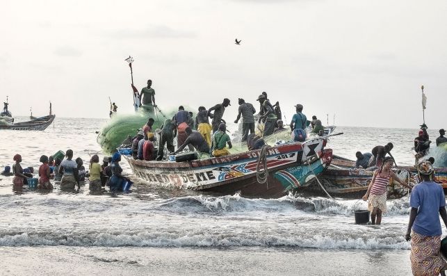 La llegada de los pescadores a Tanji es un espectÃ¡culo diario. Foto JosÃ© MarÃ­a de Pablo.