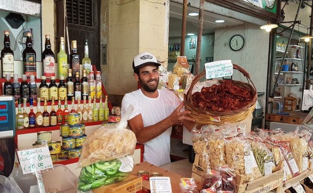 La Vucciria es uno de los mercados maÌs animados de Palermo. Foto: VerÃ³nica Moliari.