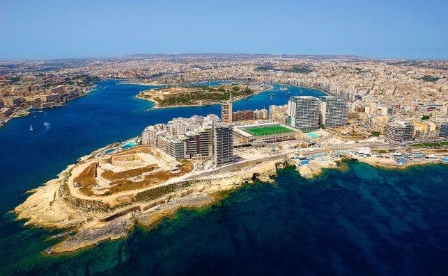 Las playas de Sliema son algunas de las preferidas por los locales. Foto Visit Malta.