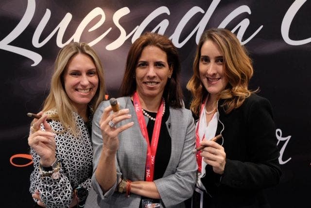 Las tres reinas o Q5 , Raquel, Esther y Patricia, de Quesada Cigars