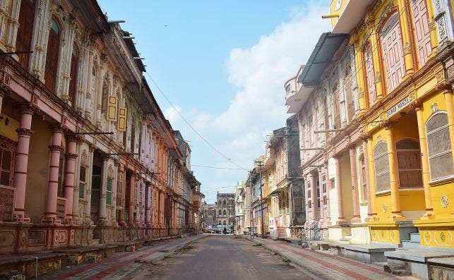 Calles de estilo colonial en Belice. Foto: Lisa Therese ! Unsplash.