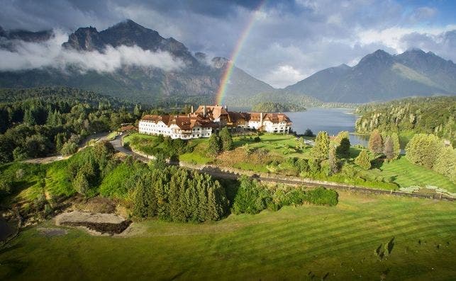 El Llao Llao, en Bariloche, es uno de los hoteles mÃ¡s exclusivos de la Patagonia.