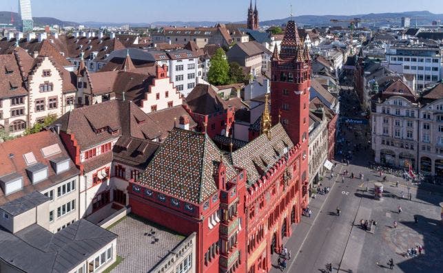 Ayuntamiento y Marketplatz. Foto Turismo de Basilea.