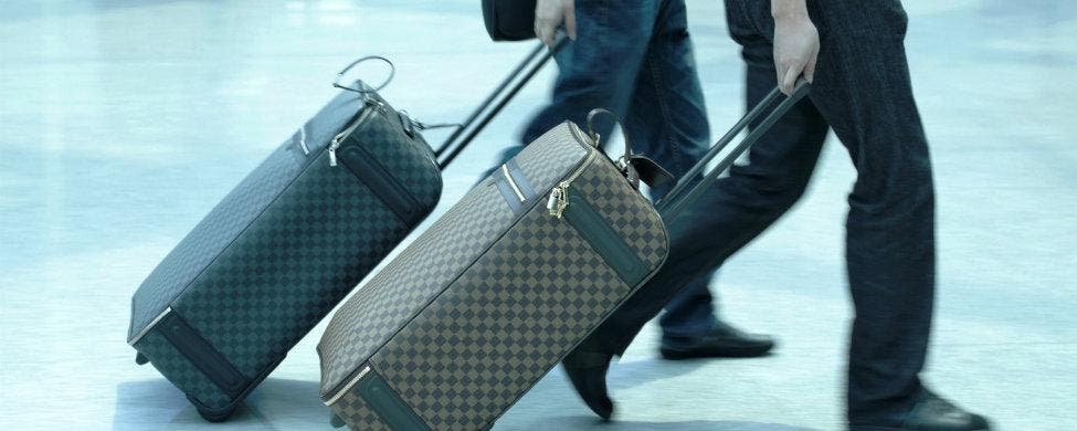 Las aerolíneas regulares cobran hasta tres veces más por el exceso de  equipaje que las de bajo coste