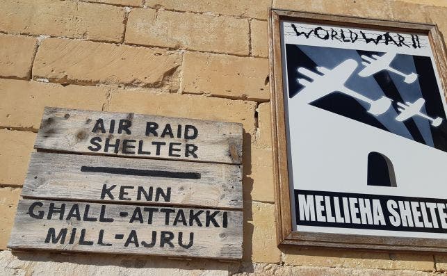 Entrada al refugio antiaÃ©reo de MellieÄ§a. Foto: JP Chuet-MissÃ©.