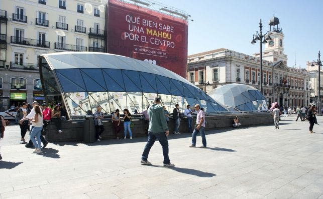 Marquesina de acceso al intercambiador de Sol. Foto EFE.