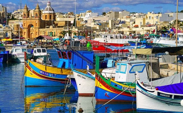 Barcas de pesca en Marsaxlokk. Foto: Andrey Sulitskiy-Flickr.