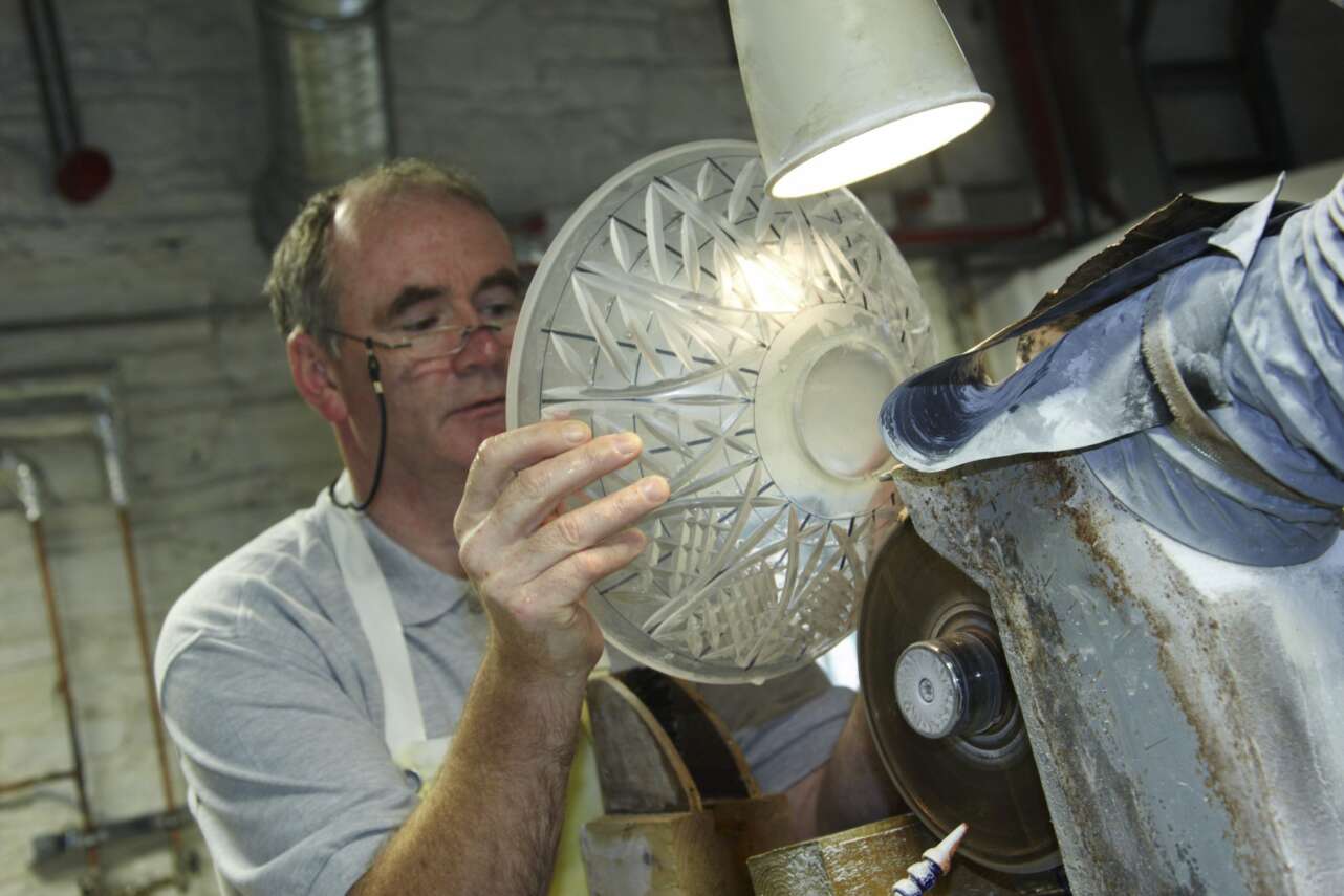 Master glass cutter in Waterford Crystal, Waterford