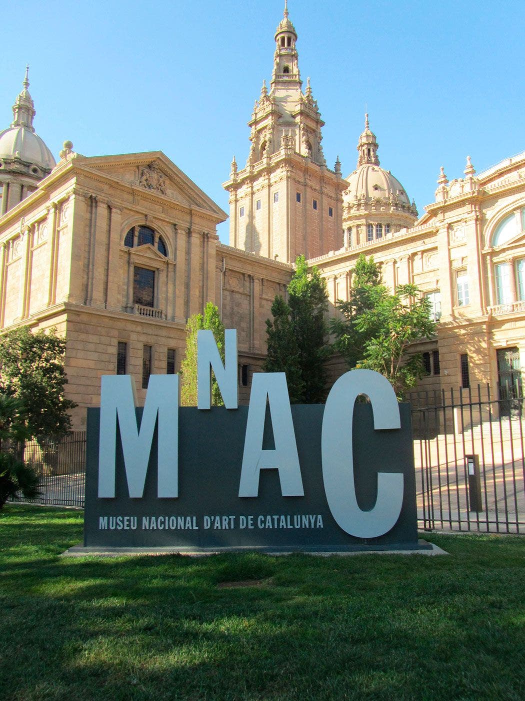 Museu Nacional d'Art de Catalunya. Foto Wikimedia Commons.