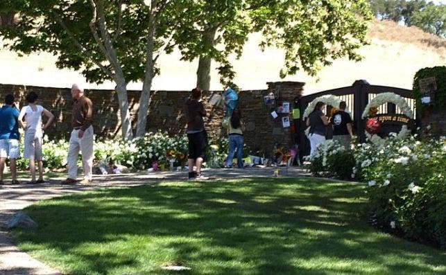 Neverland ranch memorial