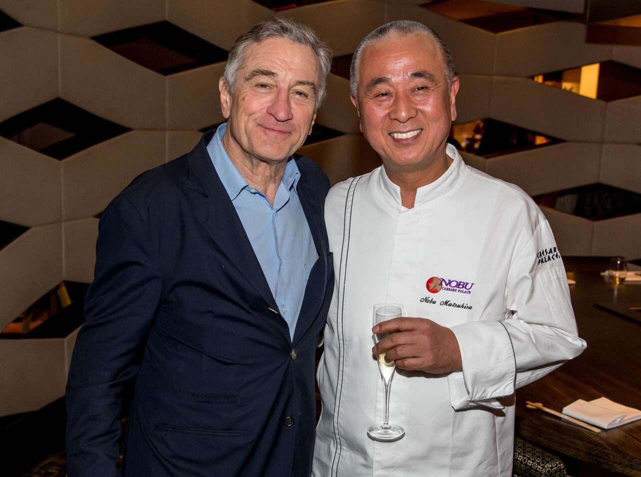Robert de Niro y Nobu Matsuhisa, fundadores de la cadena de restaurantes Nobu.