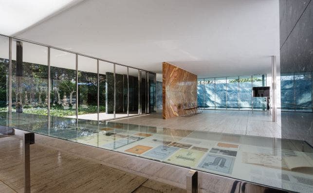 El Pabellon Mies van der Rohe de Barcelona que Lilly Reich contribuyÃ³ a proyectar. Foto Anna Mas 149