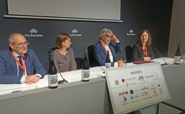 Participantes en el vino solidario. Pedro Ballesteros Master of Wine, Emma Perrier, Joan Ignasi DomeÌ€nech,Anne Cannan 