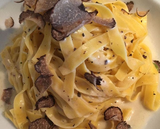 Tagliattele al tartufo, uno de los platos destacados del restaurante. Foto: Mamarosa.