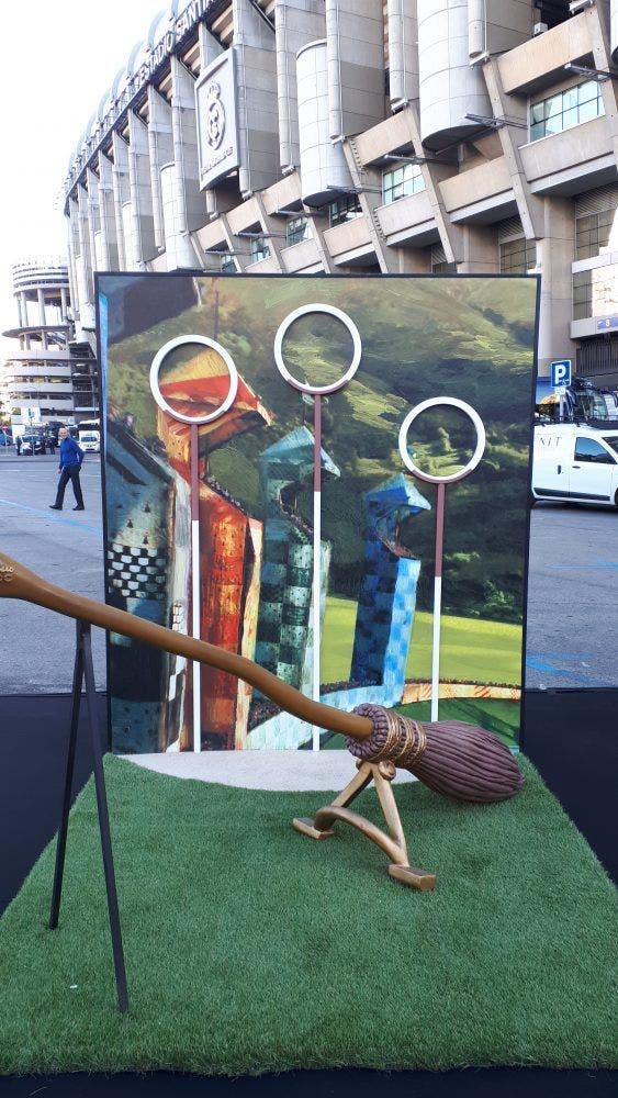 Pista de quiddich en el estadio Santiago BernabÃ©u.