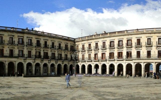 Plaza de EspanÌƒa Vitoria Santiago Lopez Pastor