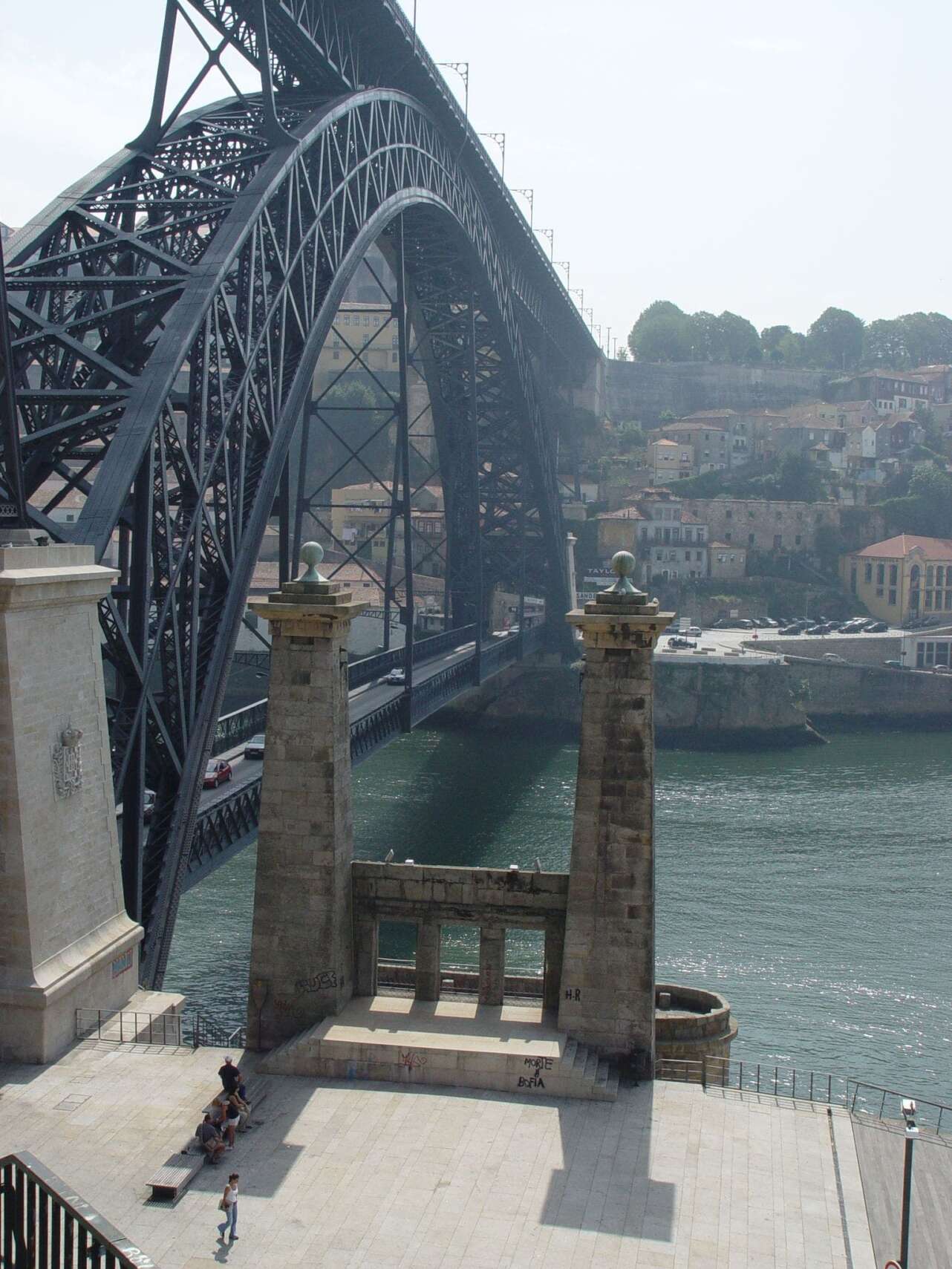 Ponte PÃªnsil Porto. Foto Wikimedia Commons.