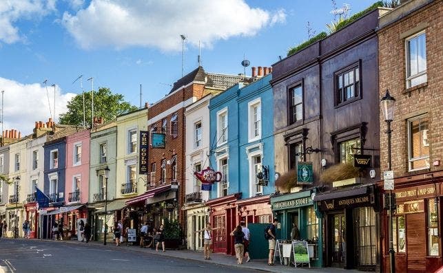 Portobello Road una de las calles mÃ¡s importantes de Notting Hill.