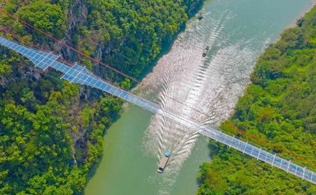 Puente Hang Chuang Asia wire