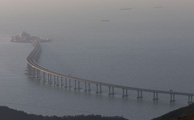 Puente sobre el mar mÃ¡s largo del mundo. China.